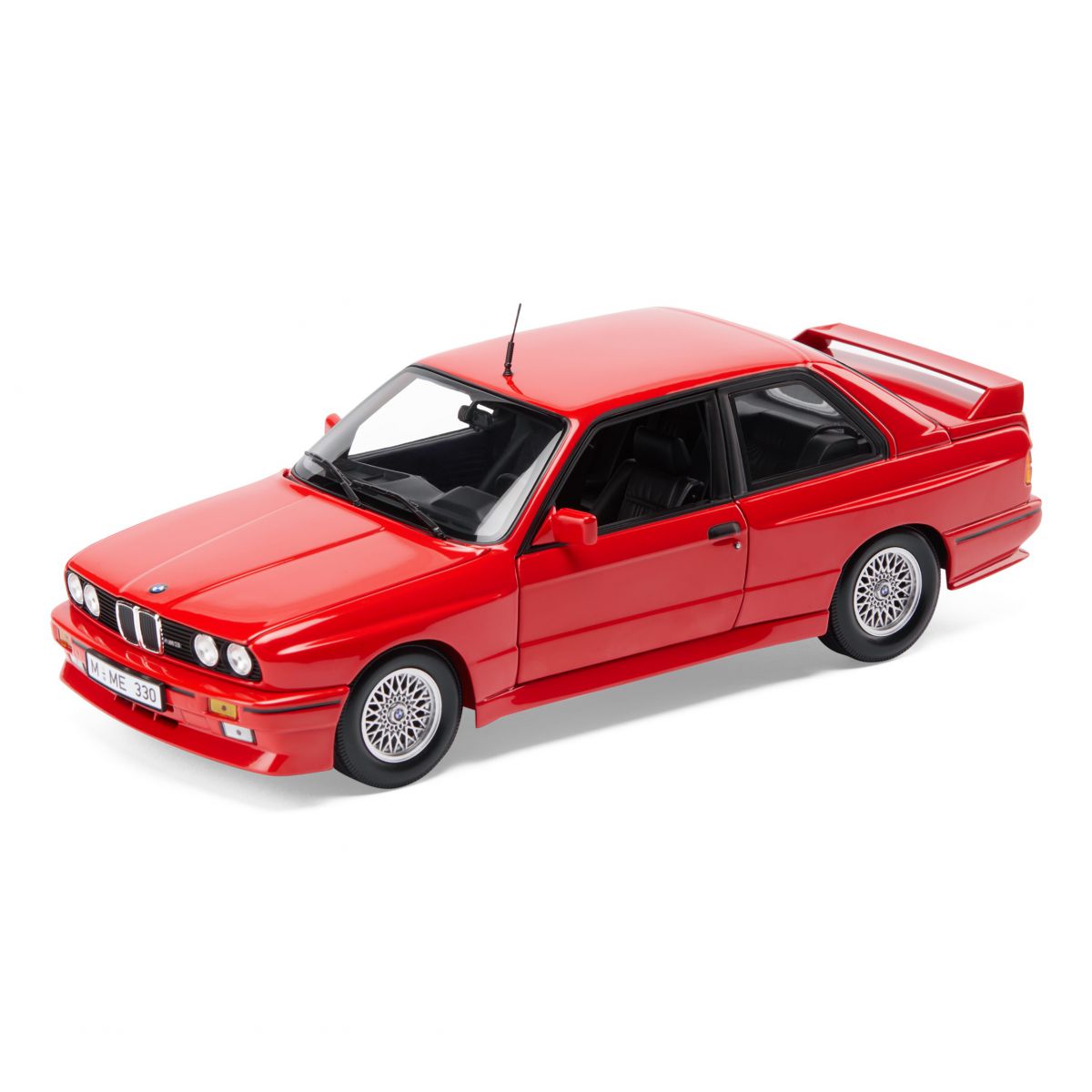 BMW M3(E30)模型車1:18，活躍於80年代的經典車款